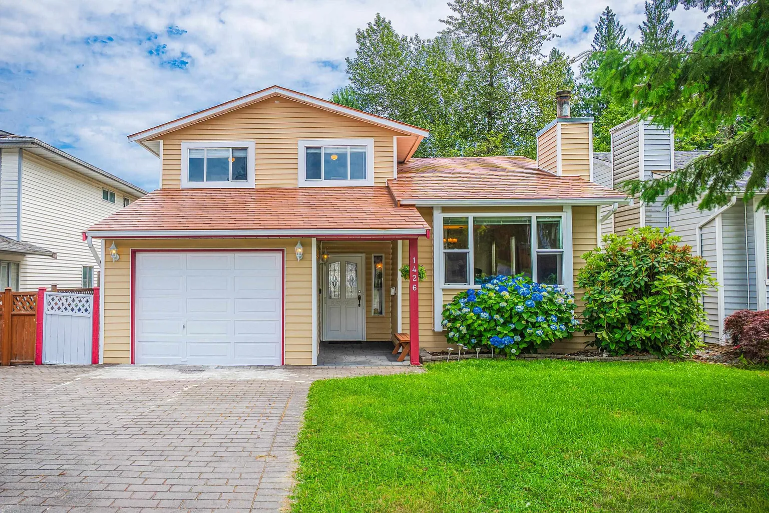 1426 Gabriola Dr photo 1