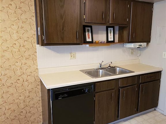 5th image of 20335 Williamsburg Ct #310A