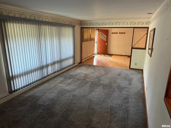 4th image of 211 S McLeansboro St