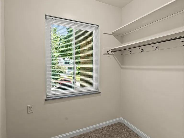 3151 Mozart Ave #2 — Photo 11