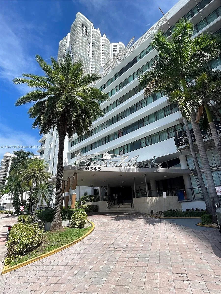 Building Photo - 6345 Collins Ave #614