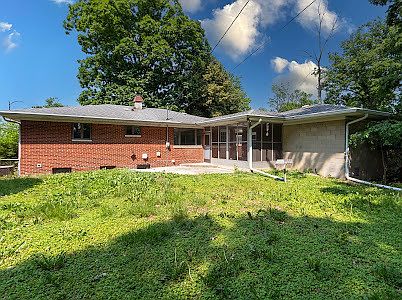 4th image of 5633 Maplewood Dr