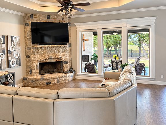 2nd image of 101 Sugartree Cir