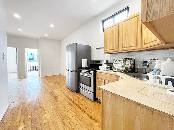 2nd image of 23 Meserole St #3LB
