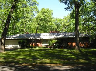 53190 Oakmont Central Dr, South Bend, IN 46637