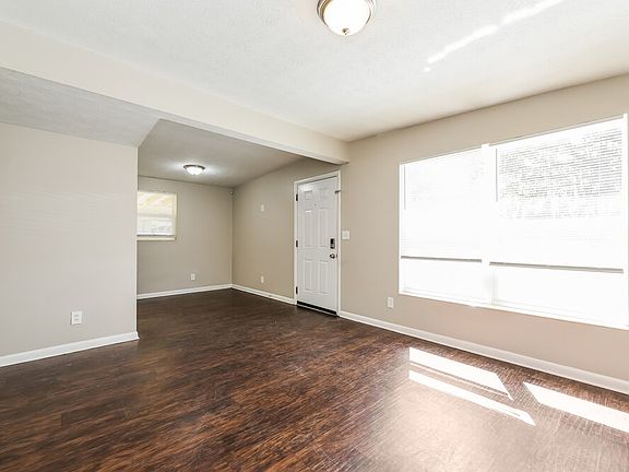 5th image of 597 E 57th St