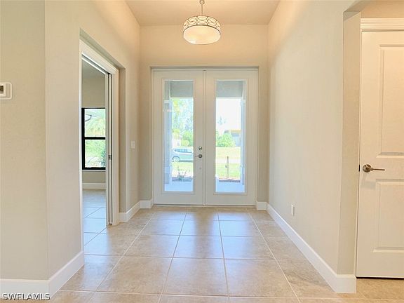 2nd image of 924 SW 28th Terrace Cpe