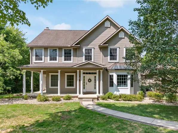 716 McKee Trl, Hinckley, OH 44233