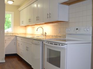 23 Hemlock St, Manchester, CT 06040