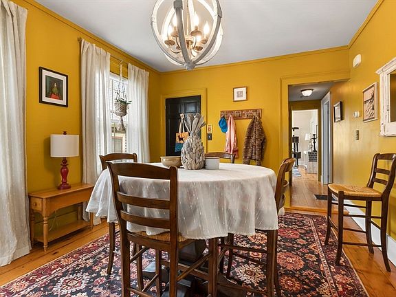 3rd image of 15 1/2 Williams St #2