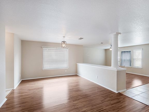 4th image of 11219 Forest Pass Ct