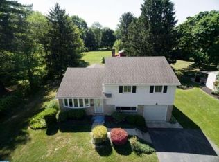 42 Galbraith Ave, Jeffersonville, PA 19403