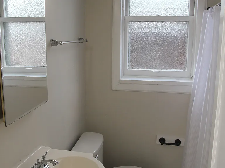 1708 Yale Ave #2 — Photo 15