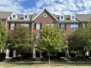 117 9th St NW, Carmel, IN 46032