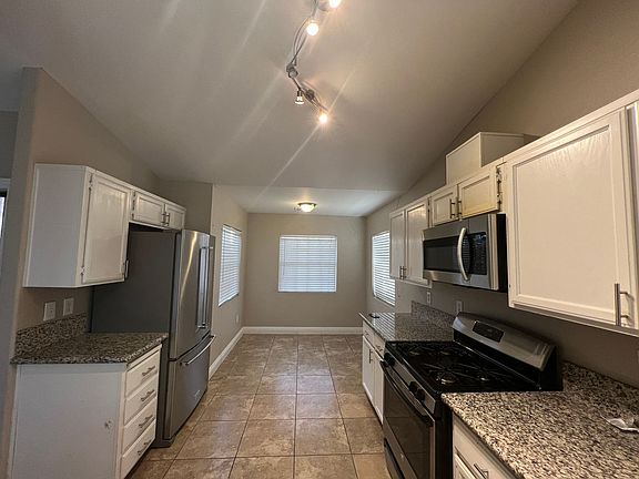 5th image of 3319 Greenwick Dr