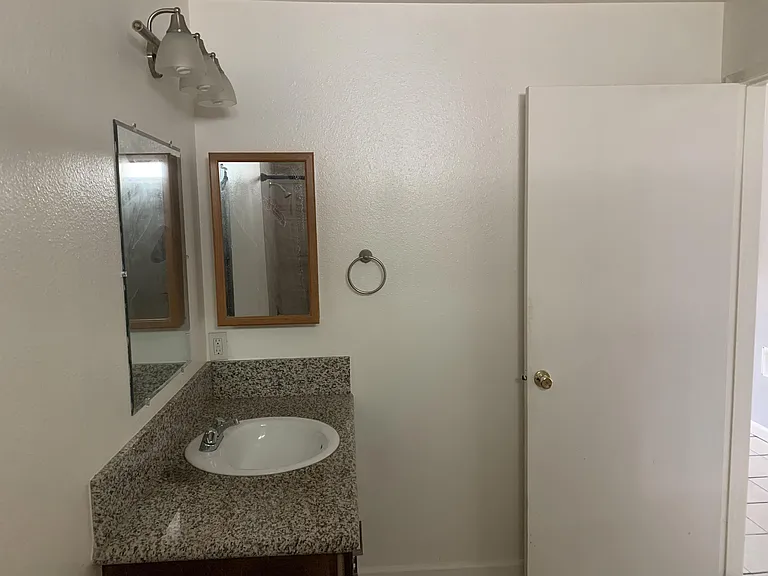 4323 Perlita Ave #8 — Photo 12