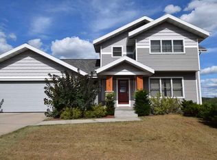 2436 Tanna Rain Cir, Reedsburg, WI 53959