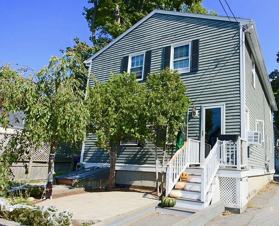 1st image of 27 Wisteria St #3