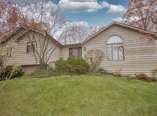 1339 Oakview Ter, Woodstock, IL 60098