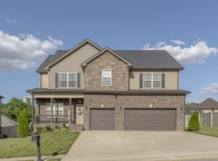 305 Winter Terrace Ln, Clarksville, TN 37040