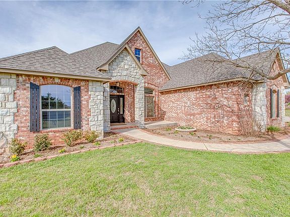 3rd image of 5401 Hidden Meadow Dr