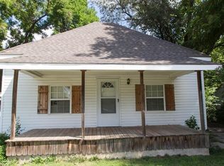 1939 W Chestnut St, Springfield, MO 65802