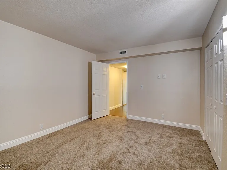 3111 Bel Air Dr #8E — Photo 39