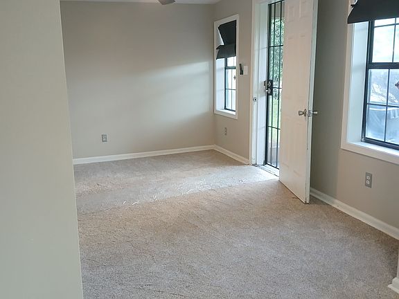 5th image of 121 Mitchell Ave #1