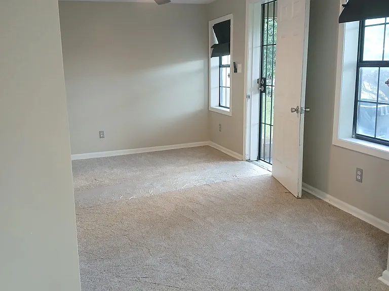 121 Mitchell Ave #1 — Photo 5