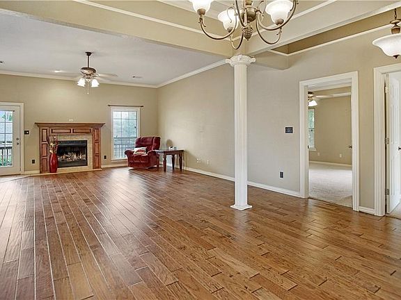 3rd image of 1508 Taos Cir