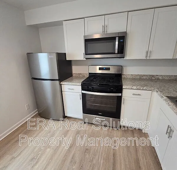 1072 Forest St #D — Photo 5