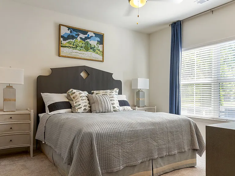 Skyland Exchange Apartments — Photo 9
