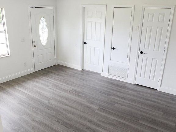 3rd image of 3210 Indiana Court