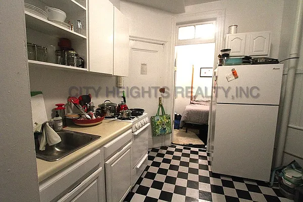 Rented by City Heights Realty | media 11