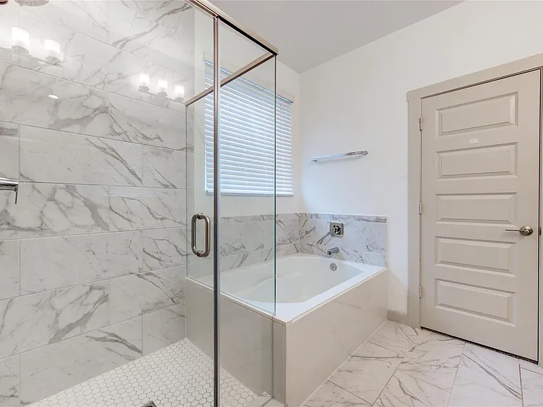 3306 Black Gore Creek Dr — Photo 18