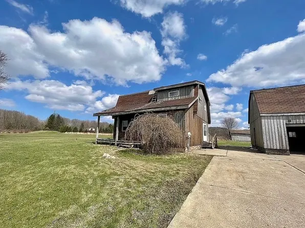 11201 Fry Rd, Edinboro, PA 16412