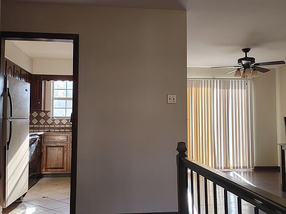 5th image of 1927 Penwood Dr