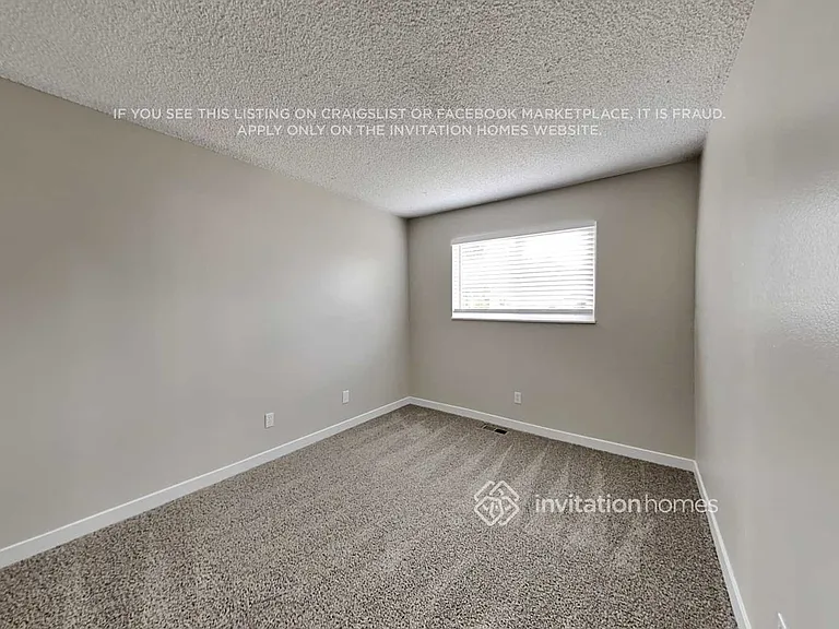 2557 S Memphis Way — Photo 9