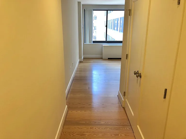 1255 New Hampshire Ave NW — Photo 25