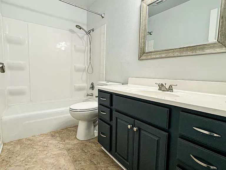 202 S Walbridge Ave — Photo 8
