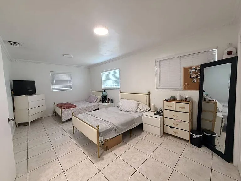 3300 SW 32nd Ct — Photo 10