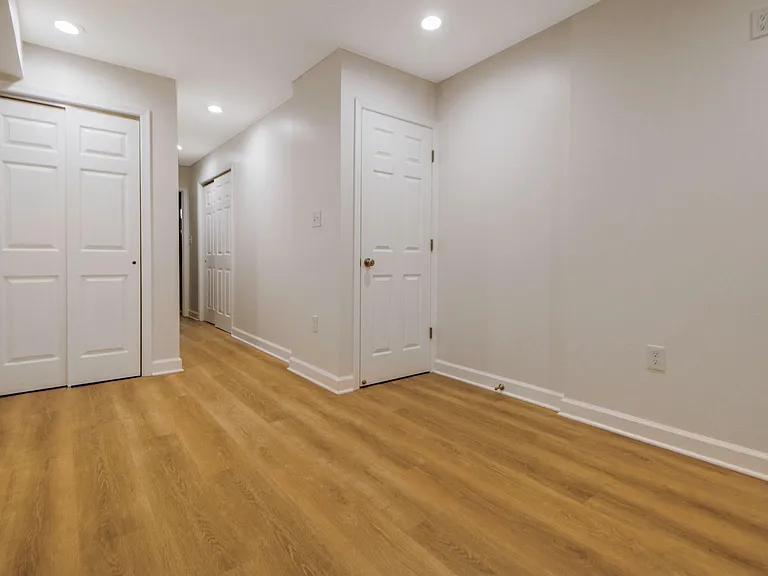 333 S Conkling St #A — Photo 32