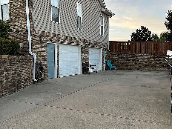5th image of 3200 Eagle Landing Dr