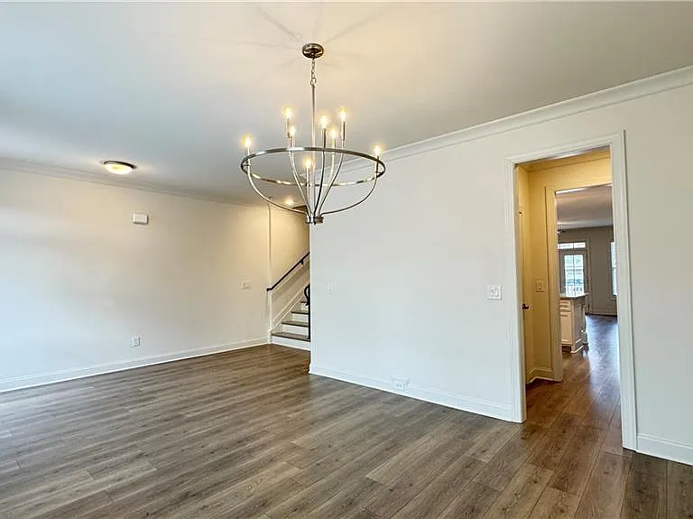 227 Nash St — Photo 4