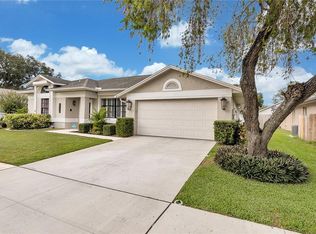 8704 Middle Cross Pl, Tampa, FL 33635