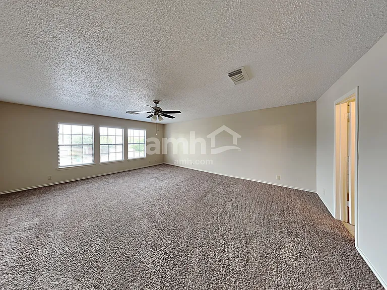 11234 Berkley Sq — Photo 11