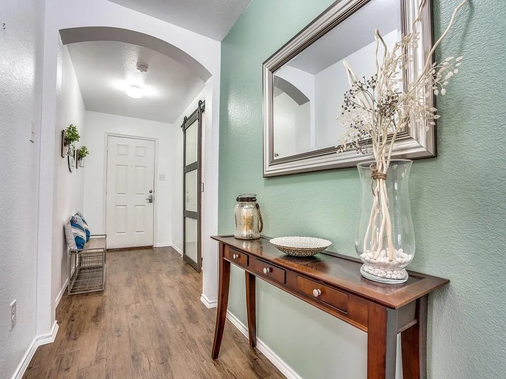 4 bed, 1590 sqft, $1,900 — Photo 4