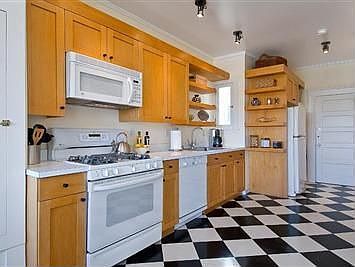 5th image of 284 Liberty St