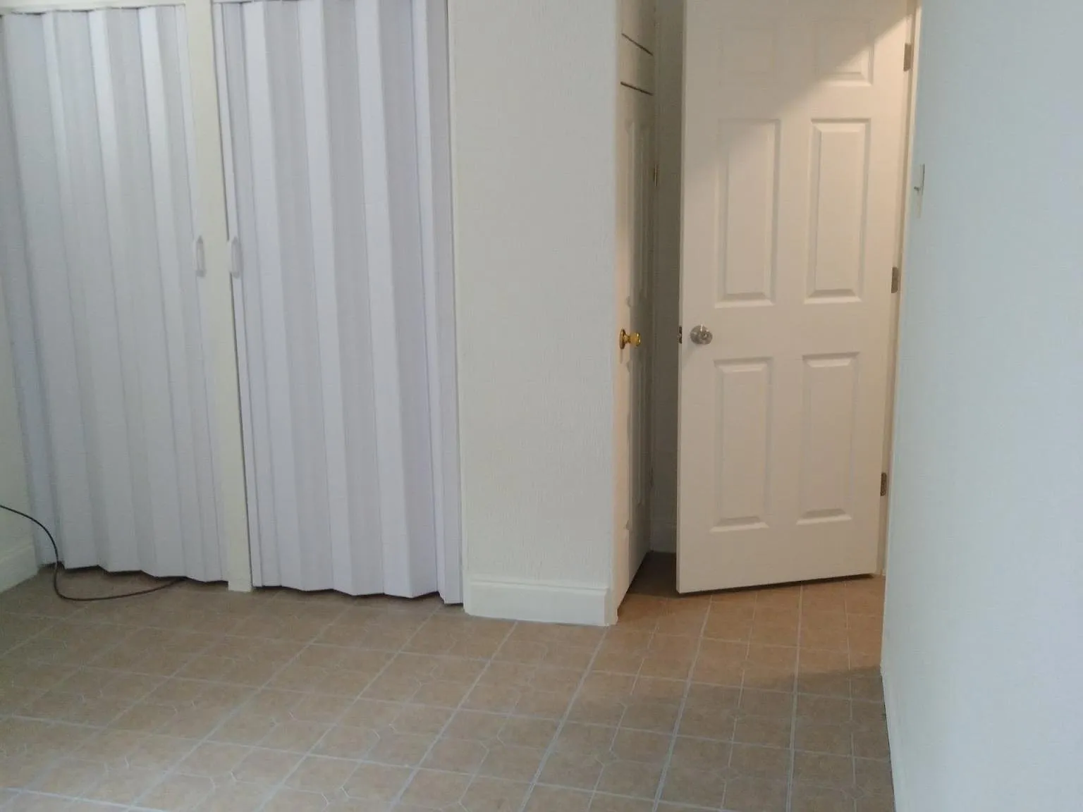 2 bed, 800 sqft, $945 — Photo 3