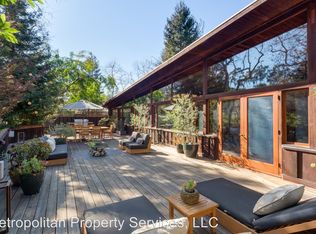 798 Brooktree Rd, Pacific Palisades, CA 90272